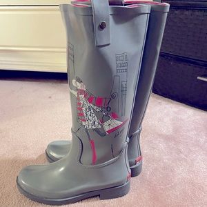 DKNY RAIN City Girl Fashion Boots